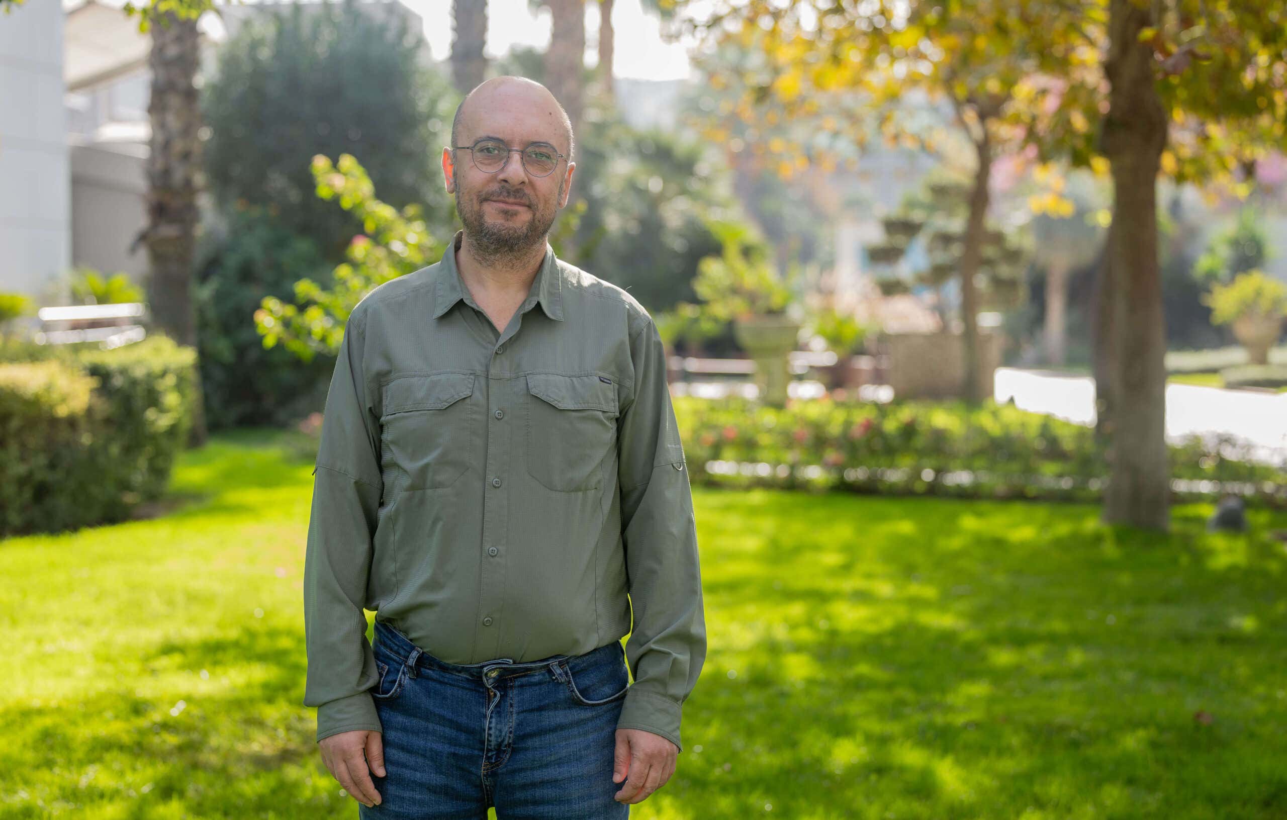 Dr. Sinan Ünlüsoy portrait image